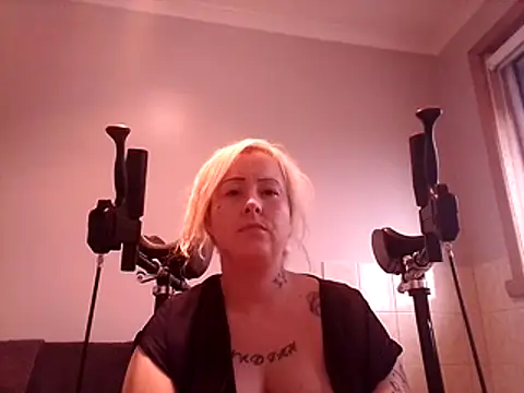 Snapshot of mollymay69 chatting on 7, 2, 2026 mollymay69 online show from 7, 2, 2026