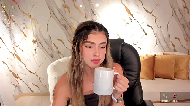 Snapshot of PaulinaSantos_ chatting on 6, 3, 2025 PaulinaSantos online show from 6, 3, 2025