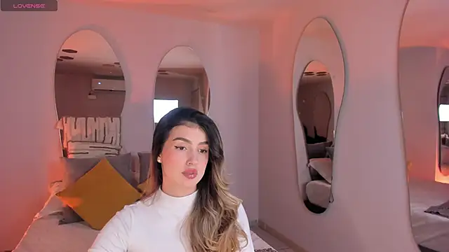 Snapshot of PaulinaSantos_ chatting on 10, 9, 2025 PaulinaSantos online show from 10, 9, 2025