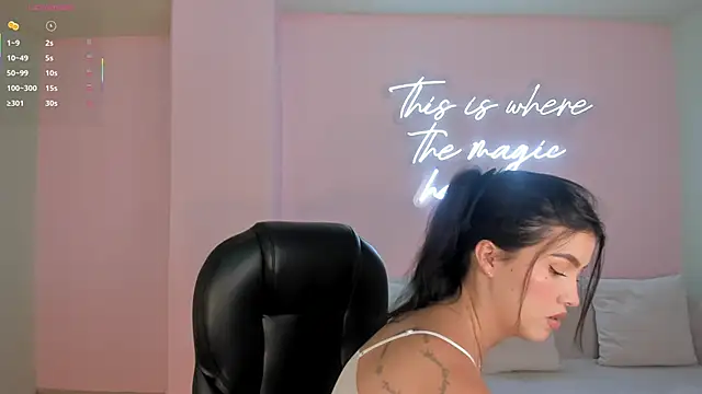 Snapshot of PaulinaSantos_ chatting on 27, 9, 2025 PaulinaSantos online show from 27, 9, 2025