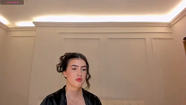 Snapshot of PaulinaSantos_ chatting on 24, 6, 2026 PaulinaSantos online show from 24, 6, 2026