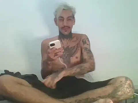 Snapshot of PitbullDiablo1 chatting on 4, 11, 2025 PitbullDiablo1 online show from 4, 11, 2025