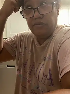 Snapshot of ebonyred chatting on 12, 5, 2026 ebonyred online show from 12, 5, 2026