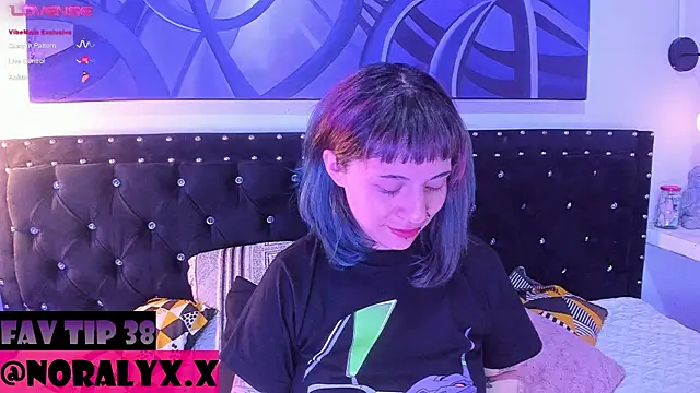 Snapshot of hey_noraly chatting on 11, 7, 2026 hey noraly online show from 11, 7, 2026