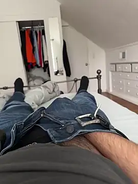 Snapshot of bwcalexander chatting on 5, 4, 2026 bwcalexander online show from 5, 4, 2026