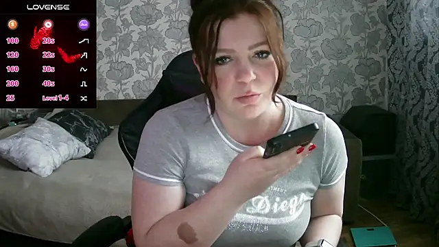 Snapshot of Sabrina_Poison chatting on 1, 2, 2025 Sabrina Poison online show from 1, 2, 2025