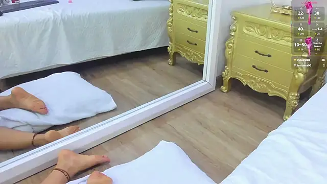 Snapshot of Valerith_Vega_ chatting on 18, 10, 2025 Valerith Vega  online show from 18, 10, 2025