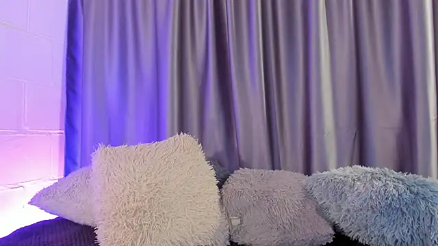 kleo helenos online show from 12, 4, 2026