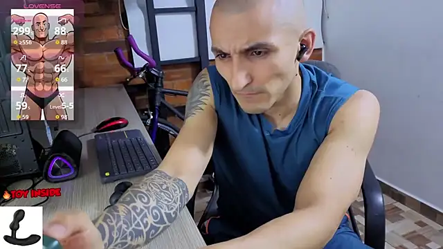 Snapshot of Marck_Muscle chatting on 5, 5, 2026 Marck Muscle online show from 5, 5, 2026