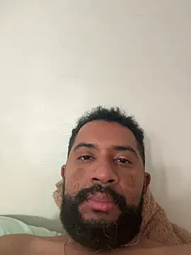 MiddlingAffluent online show from 5, 4, 2026