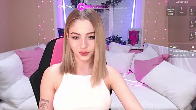 Snapshot of Tessa_Walker chatting on 9, 1, 2025 Tessa Walker online show from 9, 1, 2025