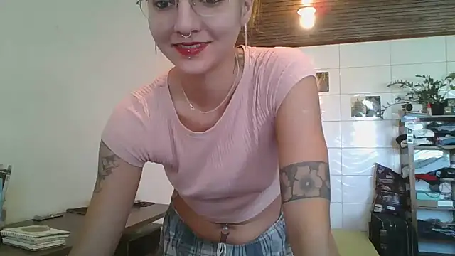 Snapshot of SweetyBabyDemon chatting on 30, 4, 2026 SweetyBabyDemon online show from 30, 4, 2026
