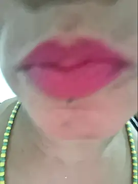 gatadeojosclaros online show from 2, 3, 2026