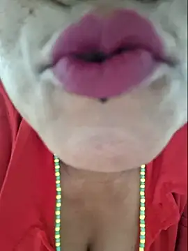 gatadeojosclaros online show from 23, 3, 2026