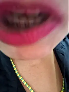 Snapshot of gatadeojosclaros chatting on 5, 7, 2026 gatadeojosclaros online show from 5, 7, 2026