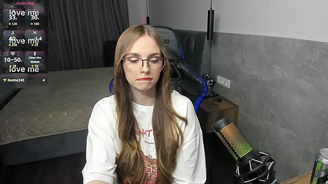 MCfly 11 online show from 10, 3, 2026