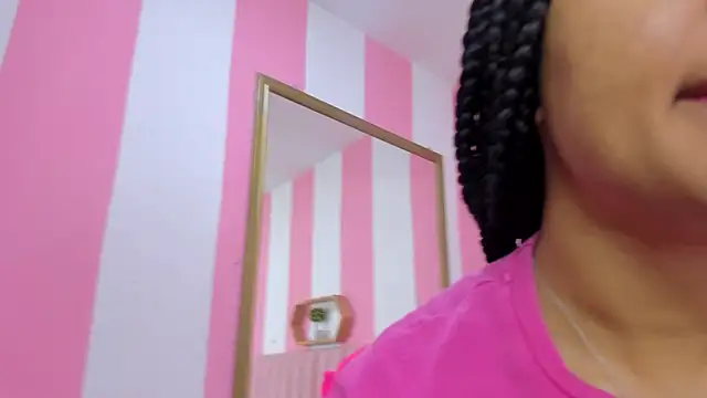 Snapshot of ISABELLA_020 chatting on 2, 6, 2026 ISABELLA 020 online show from 2, 6, 2026