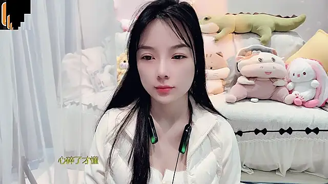 AKiKi711 online show from 6, 11, 2025