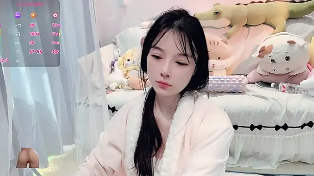 AKiKi711 online show from 5, 12, 2025