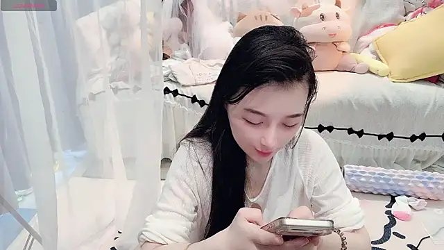 Snapshot of AKiKi711 chatting on 4, 6, 2026 AKiKi711 online show from 4, 6, 2026