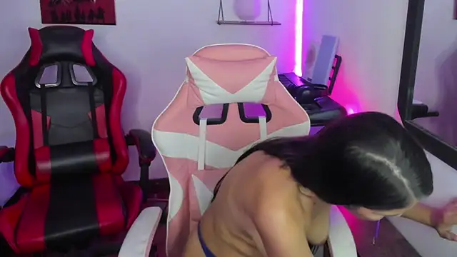 jessi and boy online show from 19, 2, 2026