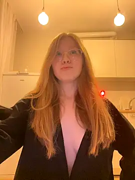 Eva Weyne online show from 3, 12, 2024