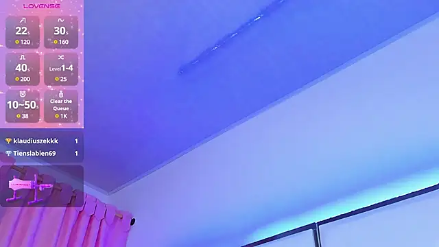 Snapshot of SarayRoyse chatting on 6, 2, 2025 SarayRoyse online show from 6, 2, 2025