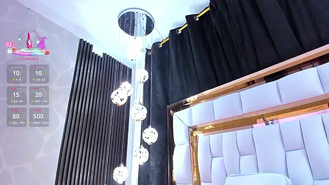 SarayRoyse online show from 8, 3, 2026