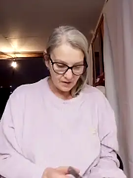 irinamaux online show from 4, 11, 2025