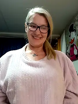 irinamaux online show from 5, 4, 2026