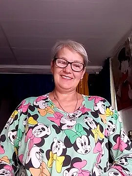 Snapshot of irinamaux chatting on 4, 6, 2026 irinamaux online show from 4, 6, 2026