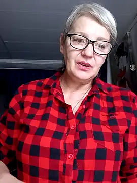 Snapshot of irinamaux chatting on 11, 6, 2026 irinamaux online show from 11, 6, 2026
