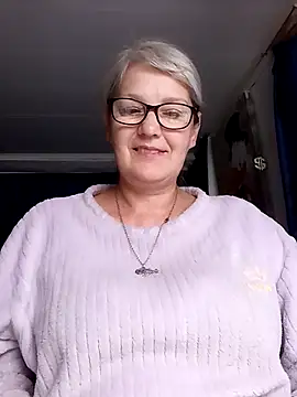 Snapshot of irinamaux chatting on 14, 6, 2026 irinamaux online show from 14, 6, 2026