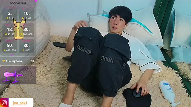 Snapshot of Levii_Ackermann chatting on 8, 3, 2025 Levii Ackermann online show from 8, 3, 2025