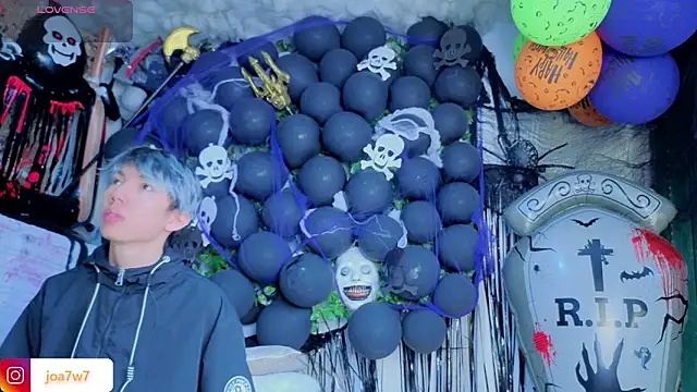 Snapshot of Levii_Ackermann chatting on 28, 10, 2025 Levii Ackermann online show from 28, 10, 2025