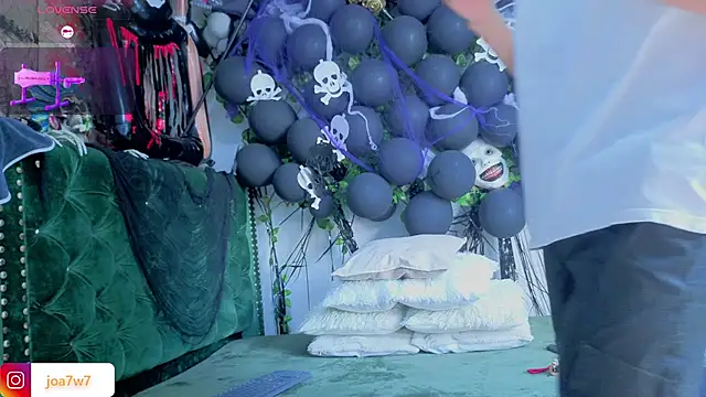 Snapshot of Levii_Ackermann chatting on 31, 10, 2025 Levii Ackermann online show from 31, 10, 2025