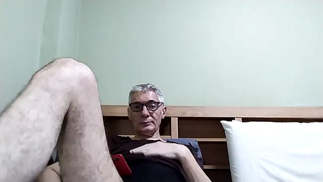 BIGUNCUTHARDCOCK online show from 3, 12, 2025