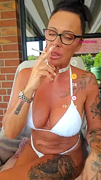 Snapshot of Misses-Cougar chatting on 17, 7, 2026 Misses-Cougar online show from 17, 7, 2026