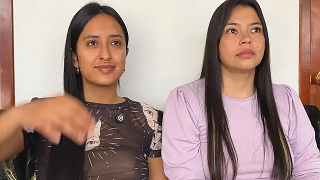 Snapshot of 2SummerLove1 chatting on 18, 1, 2026 2SummerLove1 online show from 18, 1, 2026