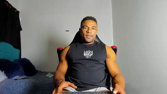 estebanlobo- online show from 17, 11, 2025