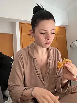 Snapshot of RoxiBlack chatting on 21, 2, 2026 RoxiBlack online show from 21, 2, 2026