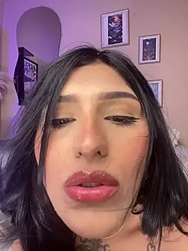 Snapshot of Sweetie_Arianna chatting on 11, 7, 2026 Sweetie Arianna online show from 11, 7, 2026