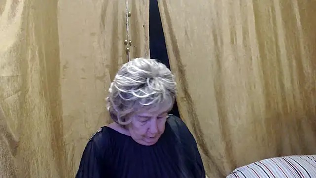 Snapshot of _Estelitta_5 chatting on 19, 2, 2025  Estelitta 5 online show from 19, 2, 2025