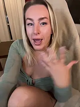 Snapshot of ChristyAdair chatting on 12, 1, 2025 ChristyAdair online show from 12, 1, 2025