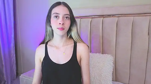 sophiia grey 1 online show from 18, 5, 2026
