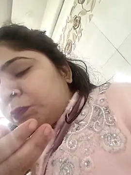 Snapshot of Husnpari20 chatting on 4, 2, 2026 Husnpari20 online show from 4, 2, 2026