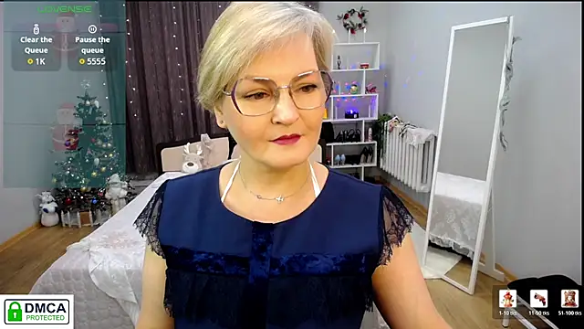 BlondeBrilliant7 online show from 23, 12, 2025