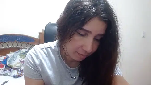 Snapshot of Ainhoa-hot chatting on 9, 6, 2026 Ainhoa-hot online show from 9, 6, 2026