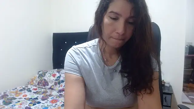 Snapshot of Ainhoa-hot chatting on 3, 7, 2026 Ainhoa-hot online show from 3, 7, 2026