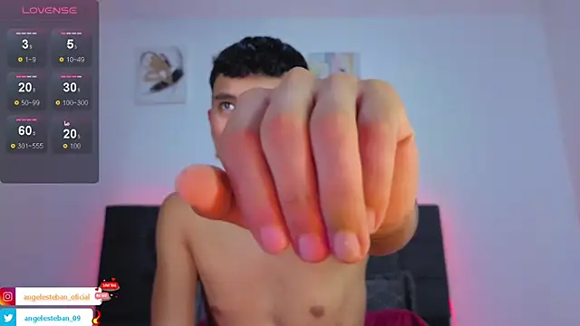 Angel esteban fx online show from 3, 11, 2025